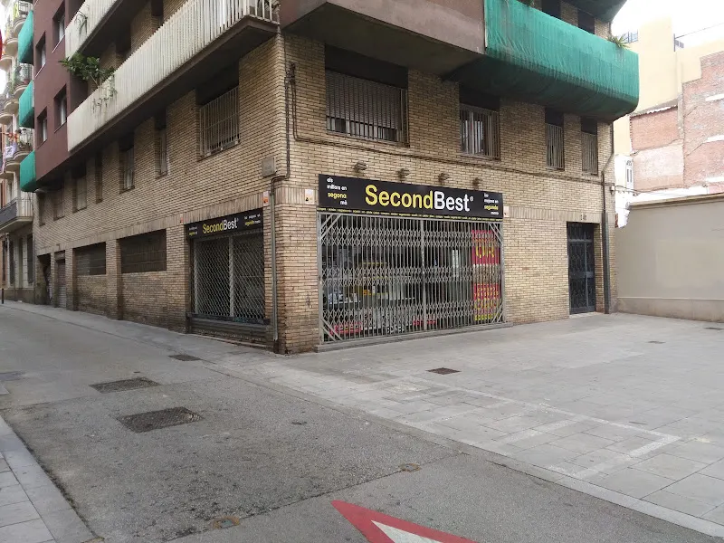 SecondBest los mejores en segunda mano! - Tienda de artículos de segunda mano en Barcelona - foto 2