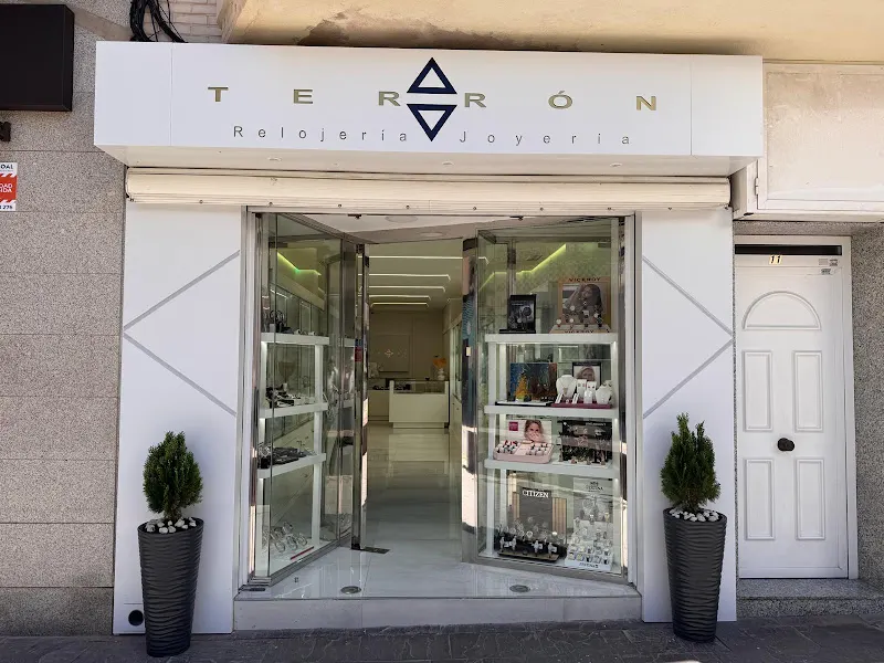 Relojería Joyería Terrón - Joyería en Torrevieja - foto 3