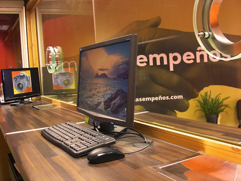 Compro oro - mas empeños Mataró - Casa de empeños en Mataró - foto 2