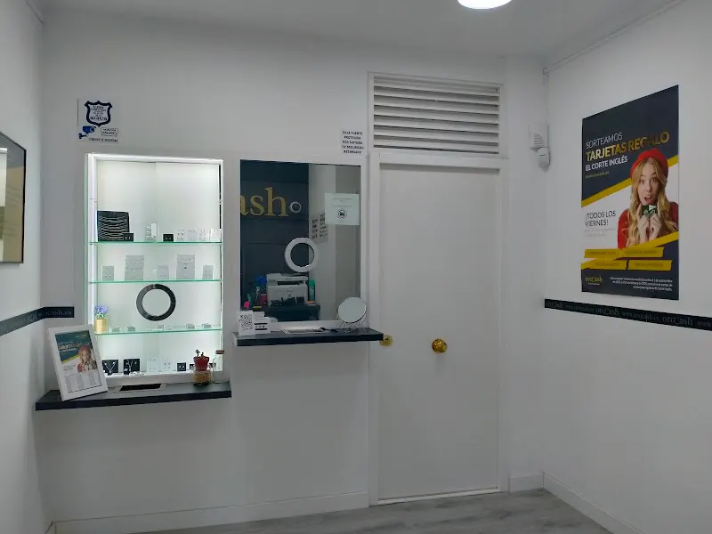 OroCash El Ejido (Almería) - Compro Oro | Empeños | Joyería Low Cost - Comerciante de oro en El Ejido - foto 2