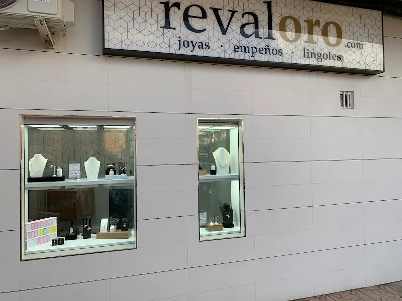 Joyerías Revaloro - Empeños - Joyas - Lingotes - Casa de empeños en Martos - foto 3