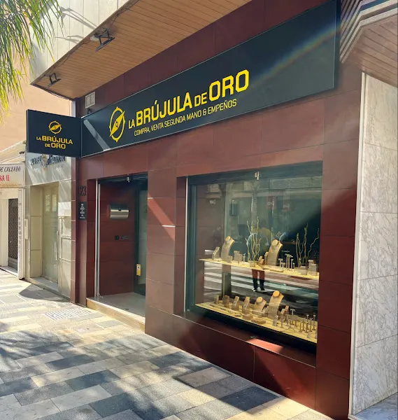 LA BRÚJULA DE ORO - El Ejido