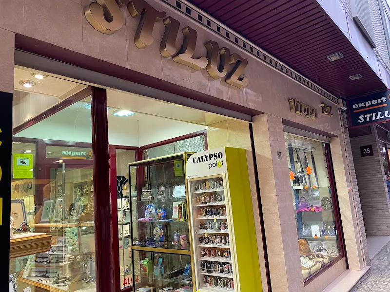 Stiluz: joyería, relojería, regalos - Joyería en Sabiñánigo - foto 3