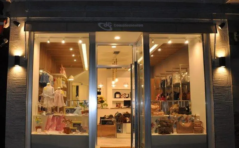 Joyería Cáceres y Complementos - Joyería en Navia - foto 2